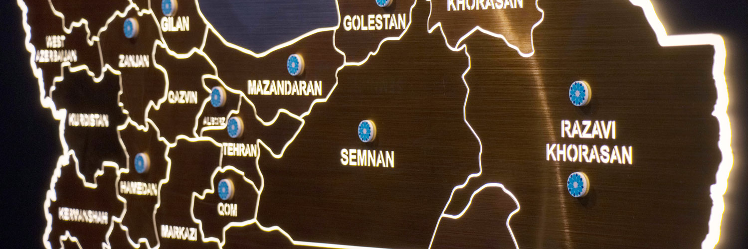 طراحی تابلوی نقشه ایران توسط تیم تابلوسازی رنگین‌رسانه