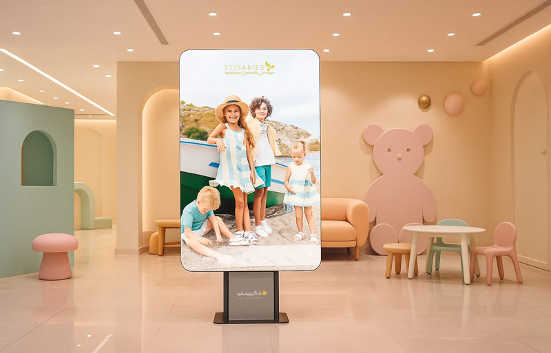 تابلو های لایت باکس ایستاده می توانند با ابعاد سفارشی نیز تولید شوند تا دقیقا مطابق با نیاز شما باشد.